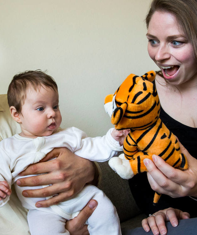 Tigerbamse med born Siden 2003 har vi designet og produceret maskotter til det skandinaviske marked
